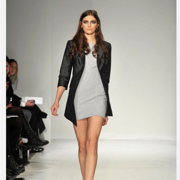Bebe by Kardashians Asymmetrical Blazer. - Picture 4 of 6